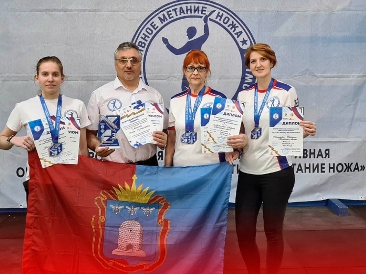 Пять медалей завоевали тамбовчане на соревнованиях по метанию ножа