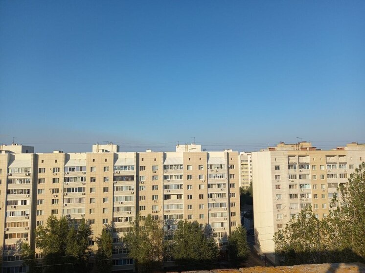 Жителям Саратовской области, чтобы купить квартиру без ипотеки, нужно копить в течение 6 лет 9 месяцев с учетом средней зарплаты в 58666 рублей и средней стоимости квартиры в 5 млн рублей