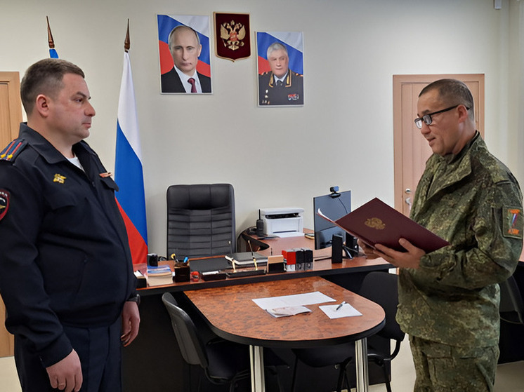 Добровольцу СВО из Узбекистана вручили российский паспорт на Херсонщине