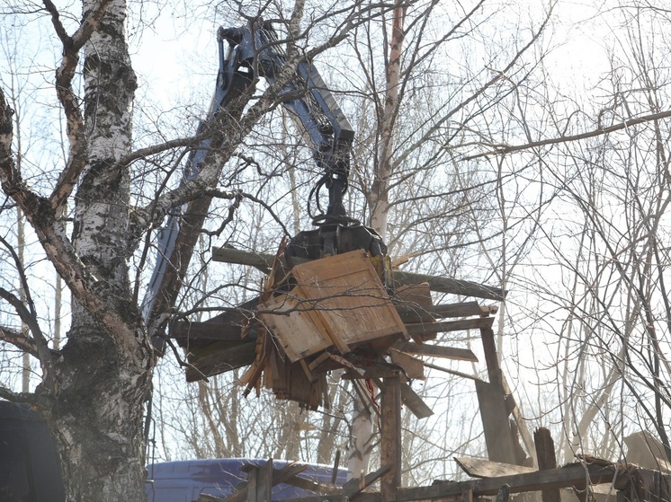 В Северодвинске демонтируют незаконные гаражи