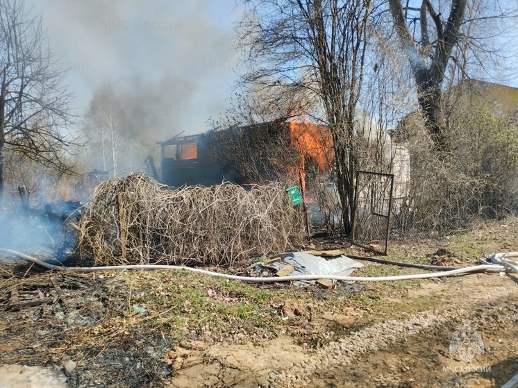 В селе Износки от огня пострадал жилой дом