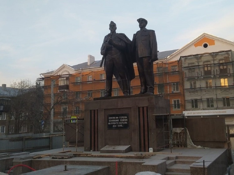 Новый памятник установили в парке Победы в Ревде