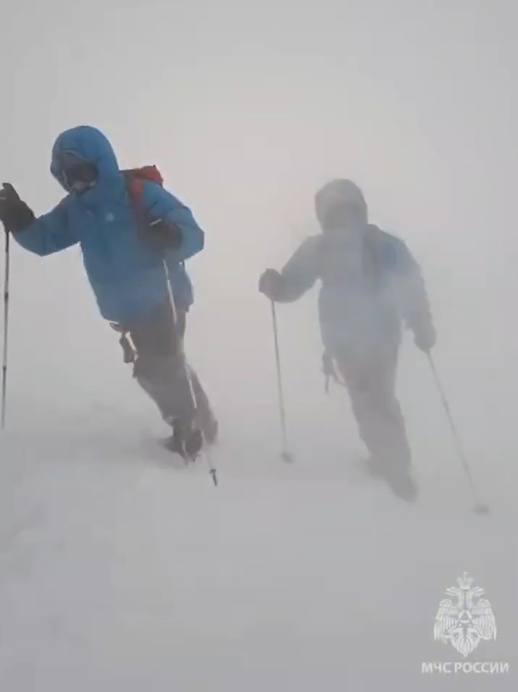 С Эльбруса эвакуируют иностранцев с симптомами горной болезни