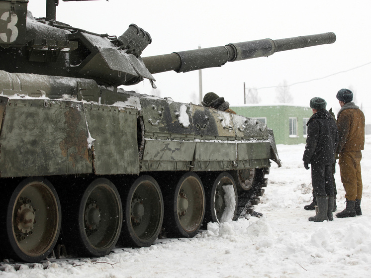 Минобороны: танк Т-72 уничтожил крупный опорный пункт ВСУ под Красноармейским