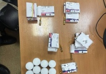 В Красноярске правоохранительные органы задержали двух тренеров по бодибилдингу, 37 и 42 лет, которые подозреваются в продаже рецептурных препаратов, способствующих росту мышечной массы и повышению выносливости