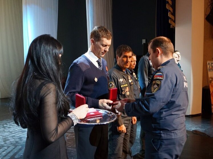 Скоропостижно скончался заслуженный спасатель МЧС в Хабаровске