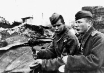 Сергею Кузьмичу Китаеву, более 20 лет проработавшему до выхода в 1974 году на пенсию диспетчером шахтопроходческого треста поселка Рудник в области Улытау, судьба подарила долгую жизнь