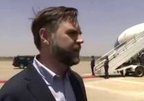 Вице-президент США Джей Ди Вэнс сказал журналистам в Индии в среду после завершения экскурсии по Тадж-Махалу, что Соединенные штаты пытались выслушать и понять позиции России и Украины и сделали сторонам конфликта "честное предложение"