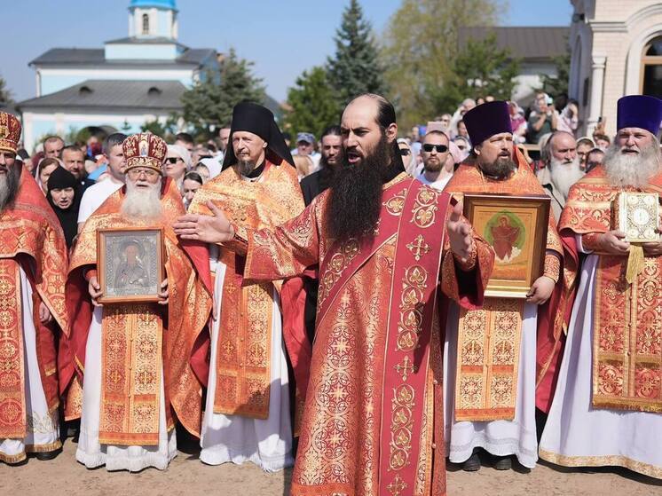 В Оптиной пустыни отслужили панихиду на могиле схиархимандрита Илия