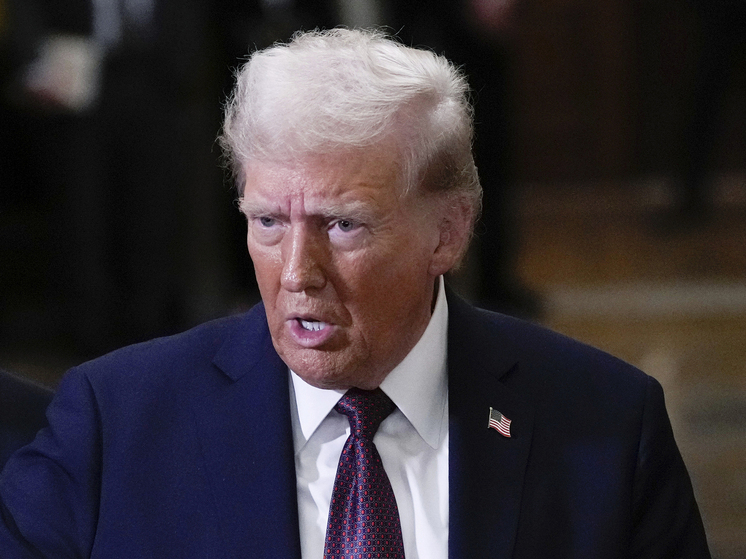 Президент США Дональд Трамп выступил с резким заявлением в адрес Владимира Зеленского, критикуя его слова о том, что Украина никогда юридически не признает Крым российским