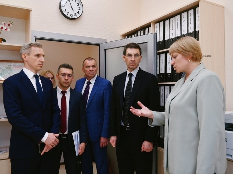 Василий Анохин и Игорь Щёголев посетили Урок мужества в школе № 33