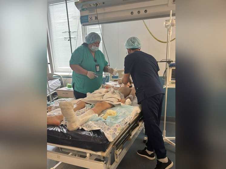 13-летний мальчик едва не погиб, упав с 8-метровой высоты в Уфе