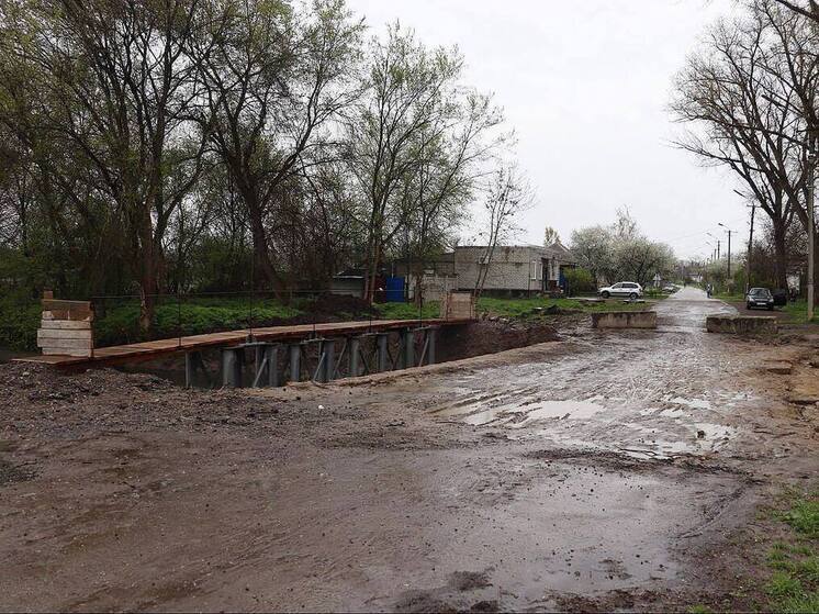 В селе Китаевском Новоселицкого округа ремонтируют мост