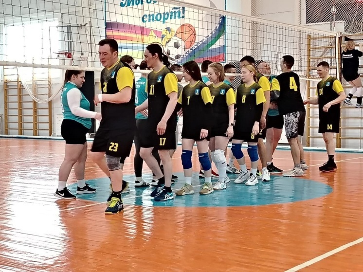 В Неси прошли межмуниципальные соревнования по волейболу