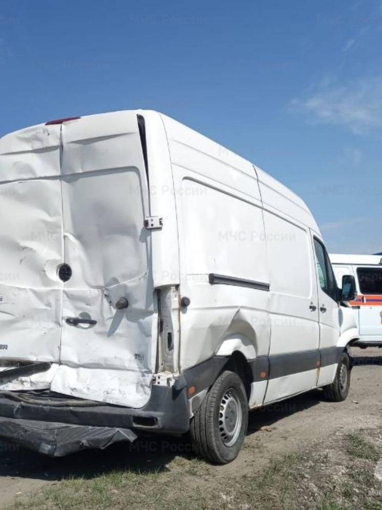 Под Малоярославцем с «КамАЗом» столкнулись две легковушки и мини-грузовик