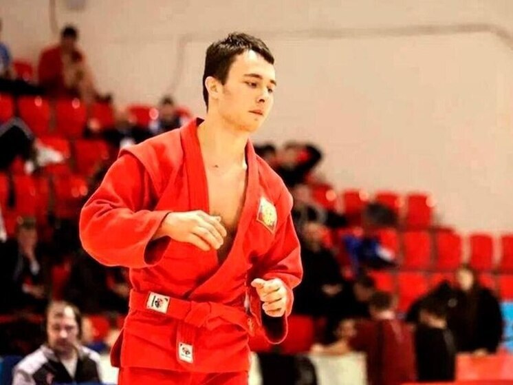 Олег Николаев поздравил самбистов Чувашии с успехом на чемпионате Европы