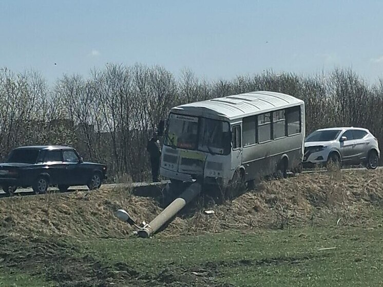 Пассажир автобуса травмирован в ДТП в томской Эуште