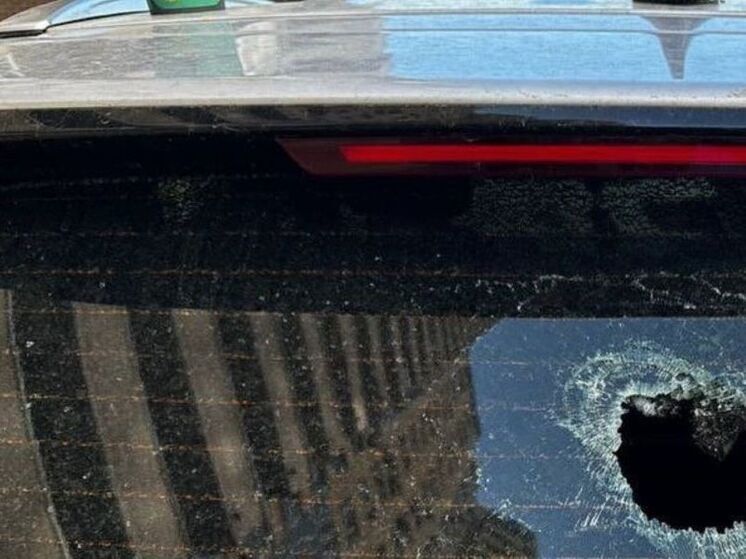 В Одинцово возле дома обстреляли автомобиль