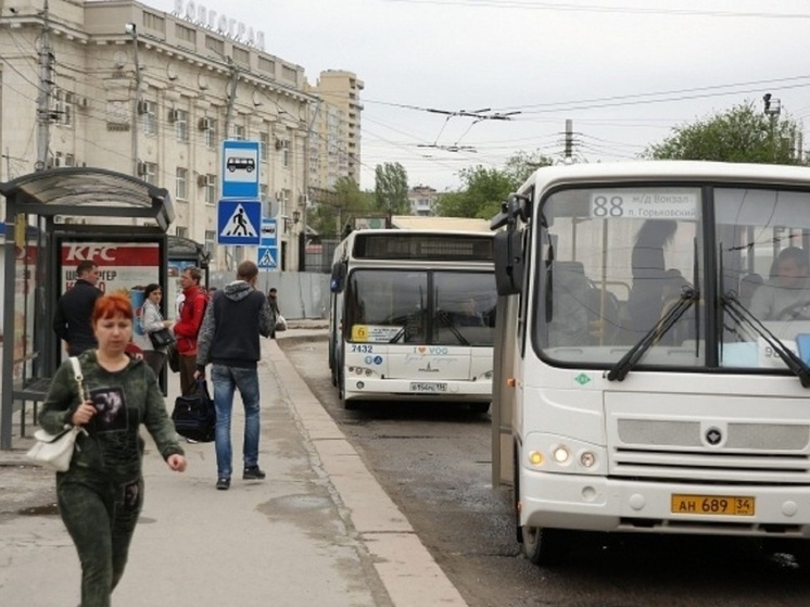  На Красную горку в Волгограде организуют спецрейсы к кладбищам