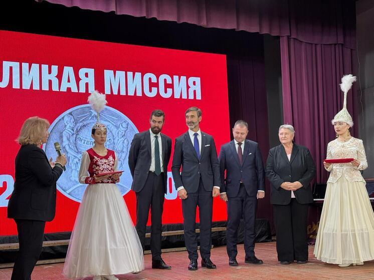 В Бишкеке торжественным концертом отметили 100-летие «Интергельпо»