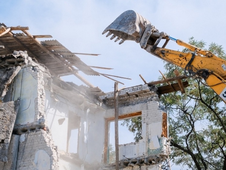 В Советском районе Волгограда сносят здания крупной советской фабрики