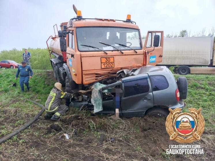 Два человека погибли с страшной аварии в Башкирии