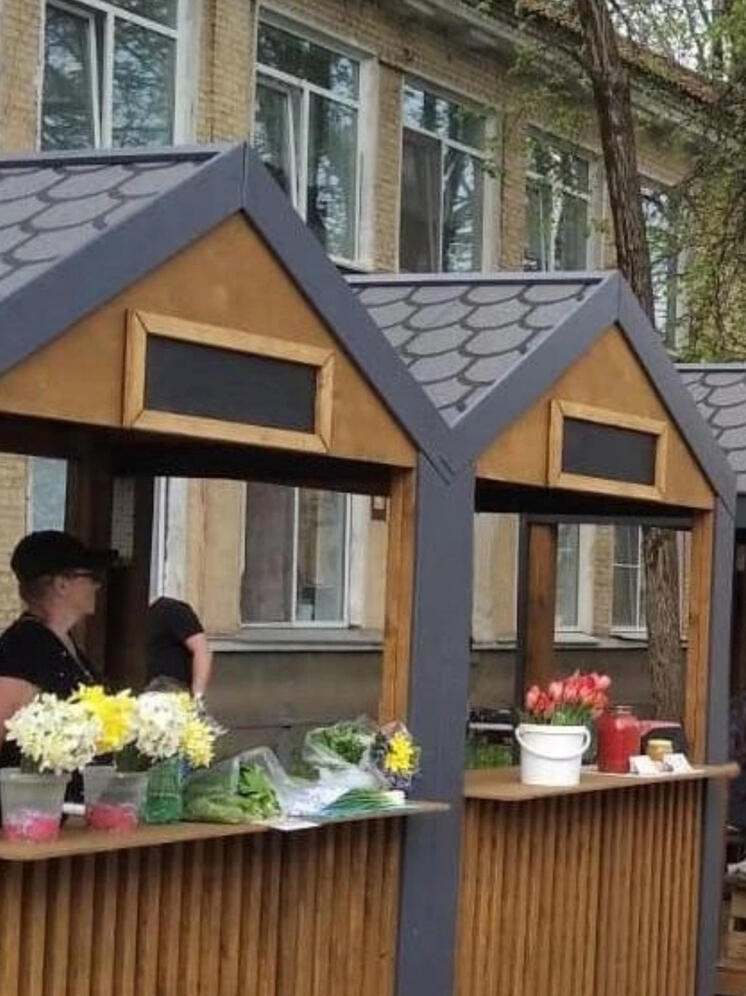 В исправительной колонии № 3 областного УФСИН изготовили специализированные прилавки для уличной торговли