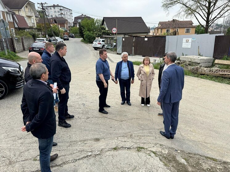 В Сочи продлят два маршрута автобусов к новой школе