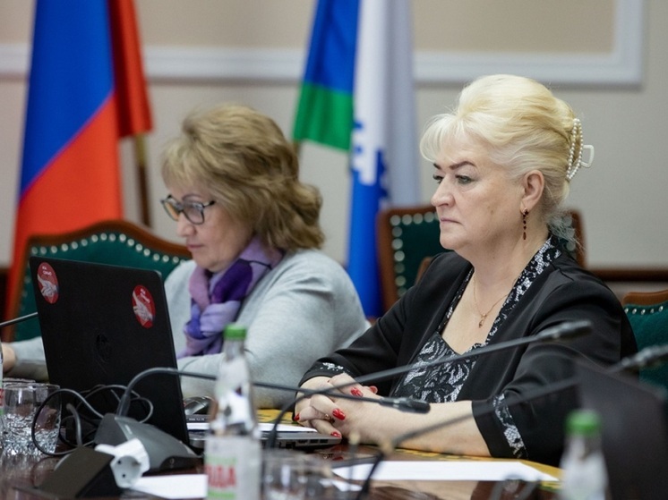 Недостаток кадров в сфере соцуслуг подметили в НАО
