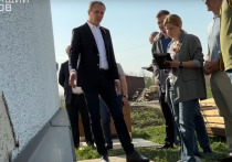 Губернатор Вячеслав Гладков приехал к белгородским многодетным семьям, чтобы посмотреть, как устраняются замечания, которые были выявлены во время строительства жилья в 2022–2023 годах