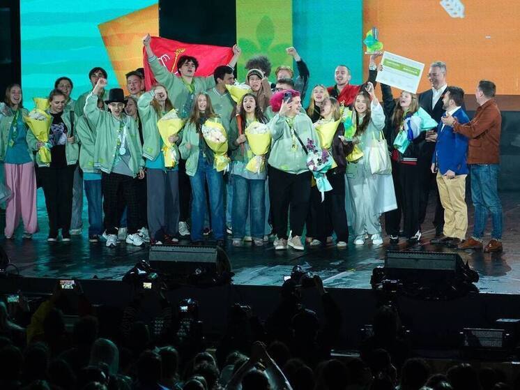 Губернатор Ставрополья принял участие в церемонии закрытия «Российской школьной весны»