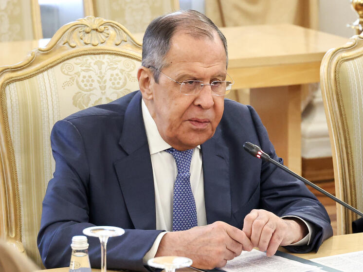 Лавров: Россия, в отличии от Зеленского, не обсуждает детали переговоров публично