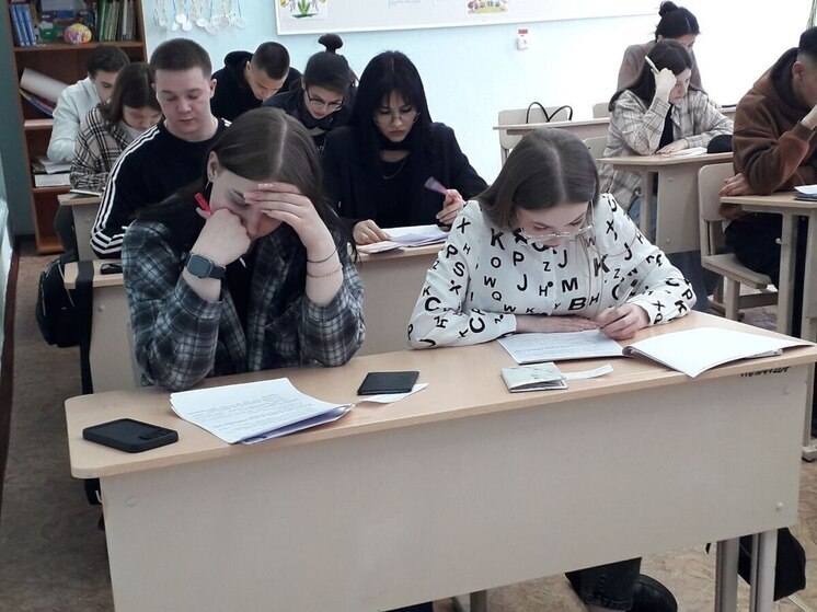 Ко дню парламентаризма хабаровские педагоги написали «Избирательный диктант»