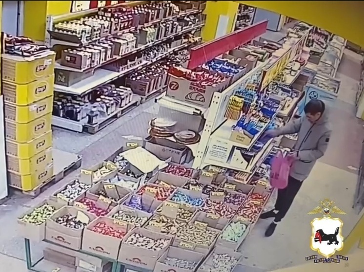 Иркутянин украл в магазине 47 упаковок шоколада