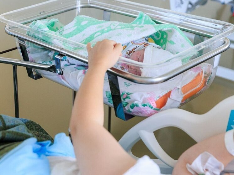 Самые популярные женские имена новорожденных в Приморье - София и Ева