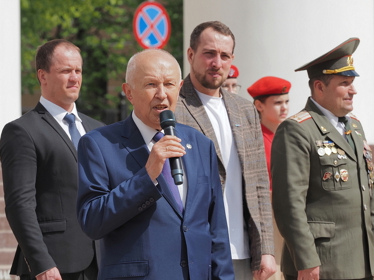 В Калуге прошёл региональный смотр строя и песни