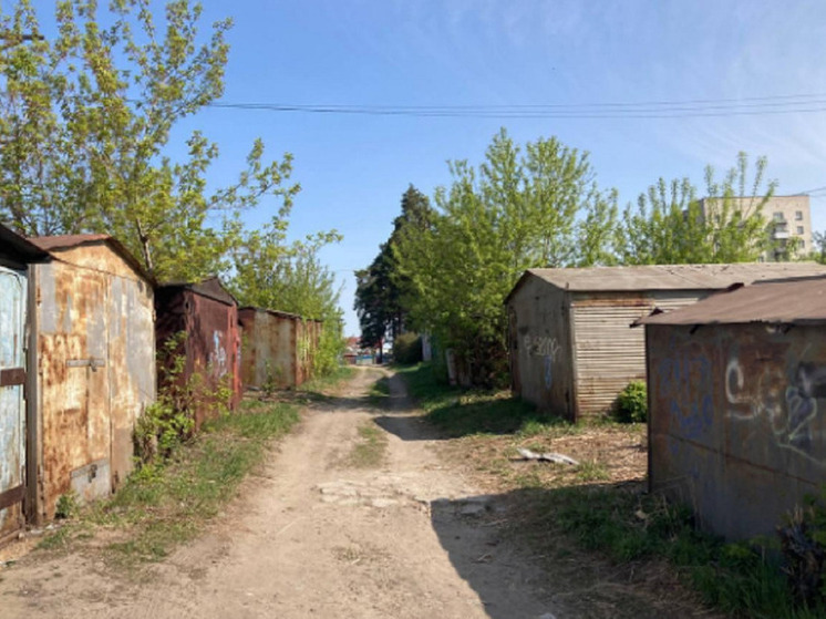 Почти тысячу «левых» гаражей и участков легализовали новосибирцы с начала года