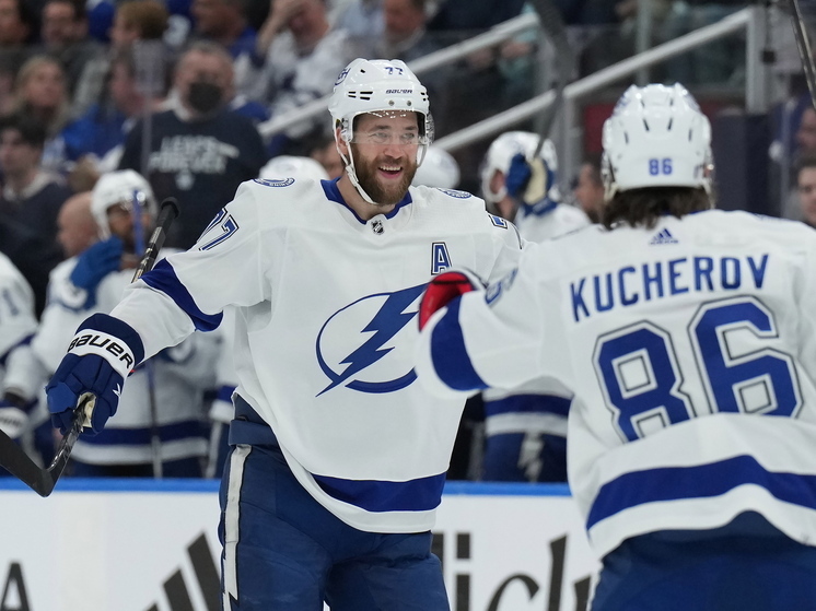 «Тампа» разгромила «Флориду», у Кучерова — три очка