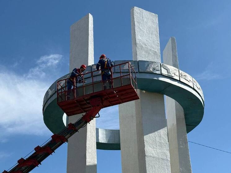 Энергетики КЧР провели реконструкцию мемориала воинам Малокарачаевского района