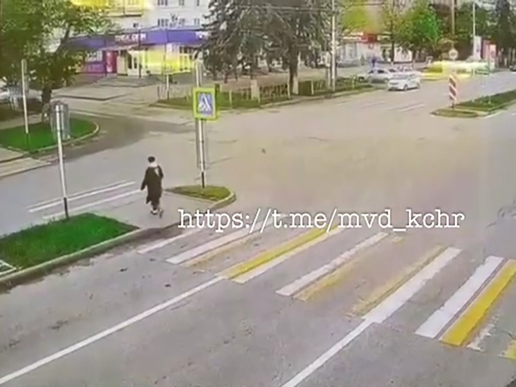 На пешеходном переходе в Черкесске сбили женщину