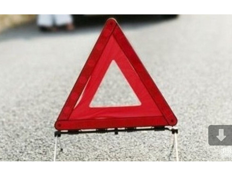 В Сафоновсклм районе столкнулись два автомобиля