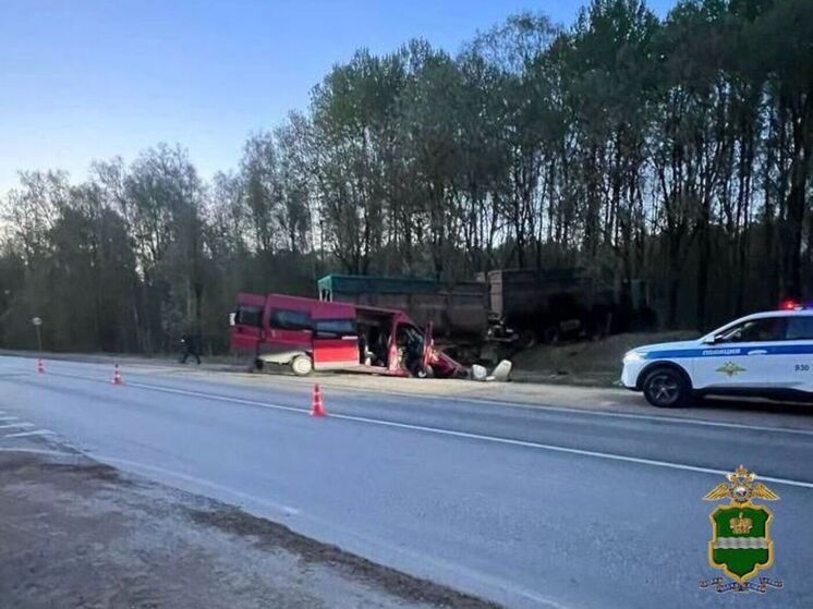Один человек погиб и 11 пострадали на трассе в Калужской области