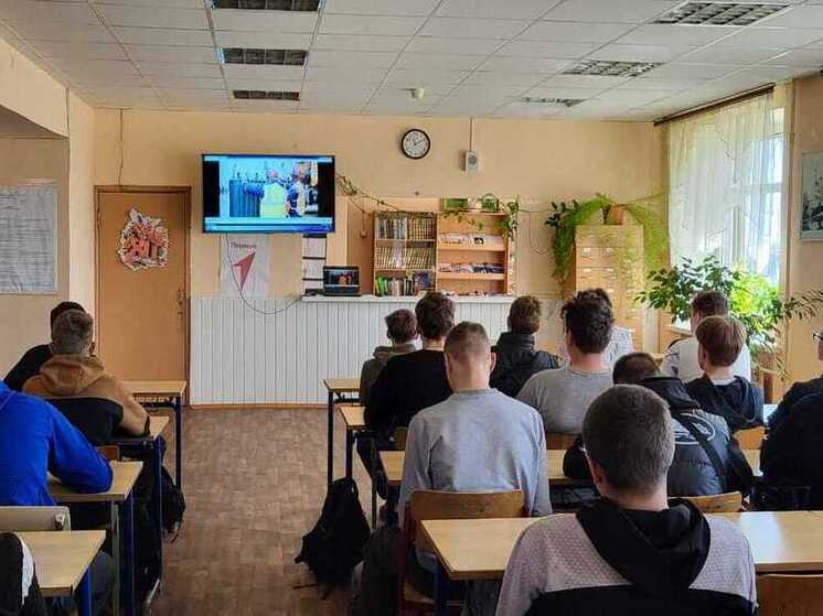 Смоленский филиал «Россети Центр» продолжает работу по популяризации профессии энергетика