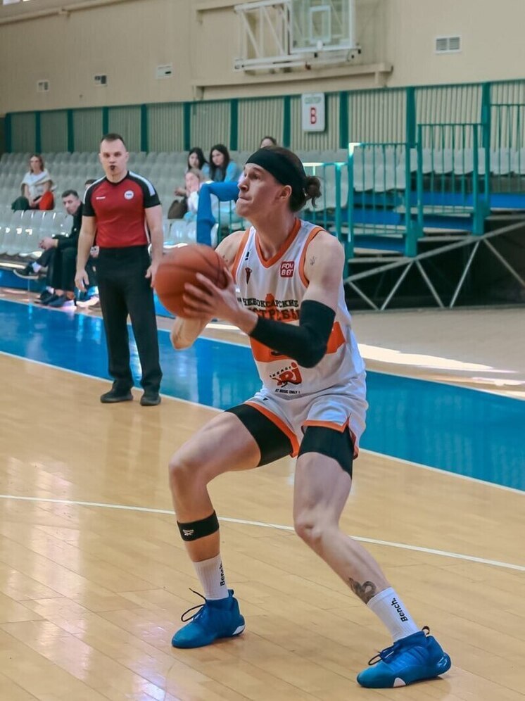 «Чебоксарские Ястребы» уступили «Русичам» в первом матче за «бронзу»