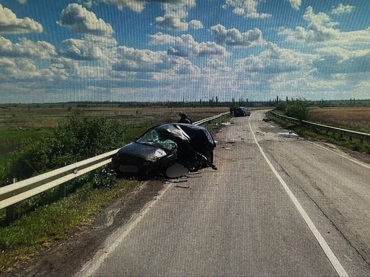  В Ростовской области в жутком ДТП один человек погиб и двое пострадали