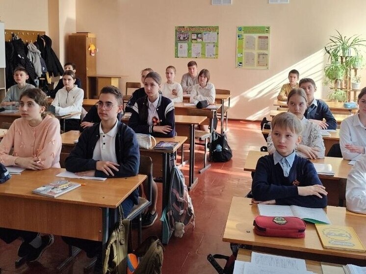 В Шахтерском округе в школах прошли «Разговоры о важном»