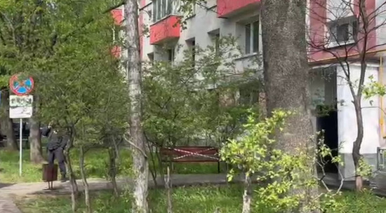 На северо-востоке Москвы нашли убитую темнокожую девушку: кадры с места 