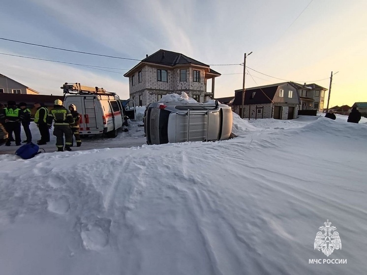 На Аэродромной в Нарьян-Маре перевернулся автомобиль
