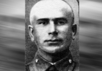 В 1942 году моя мама училась в первом классе одной из школ города Горького (ныне Нижний Новгород)