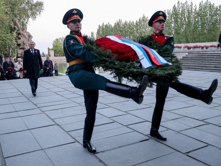 Вячеслав Володин на Мамаевом кургане почтил память защитников Сталинграда